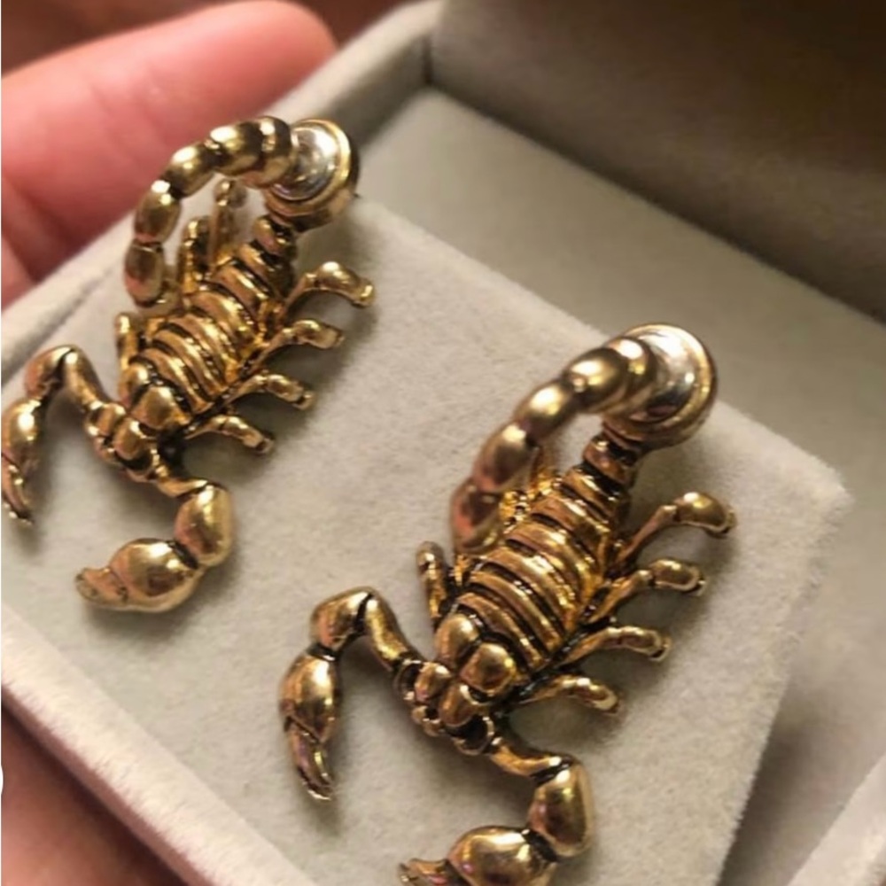 ❤️ Handmade Golden Scorpion Earrings
